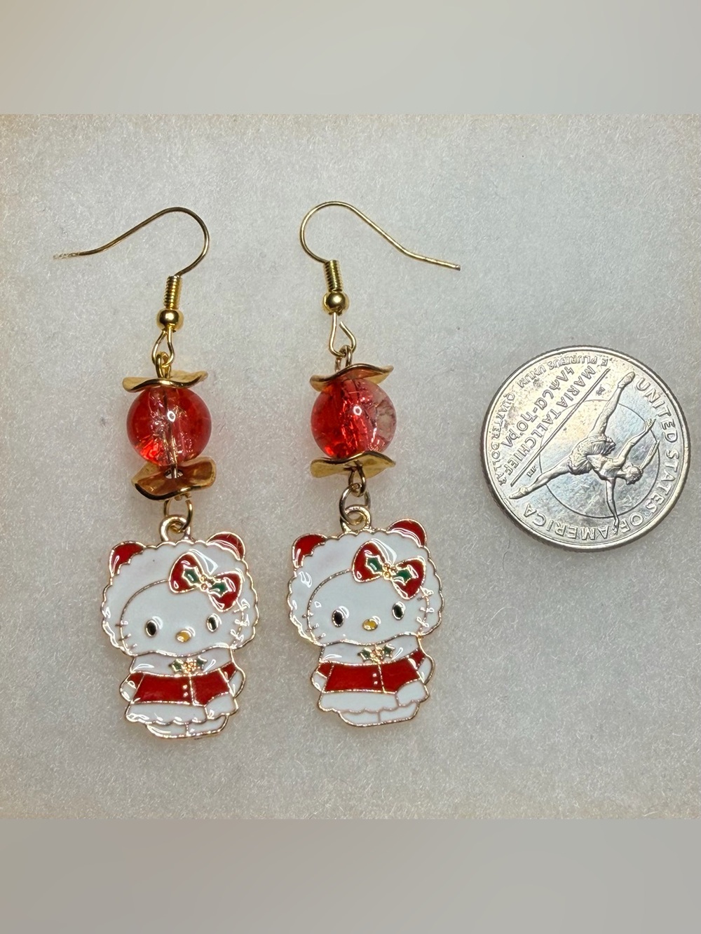 🎄Handcrafted🎄Hello Kitty Holiday Drop Earrings - Picture 2 of 3